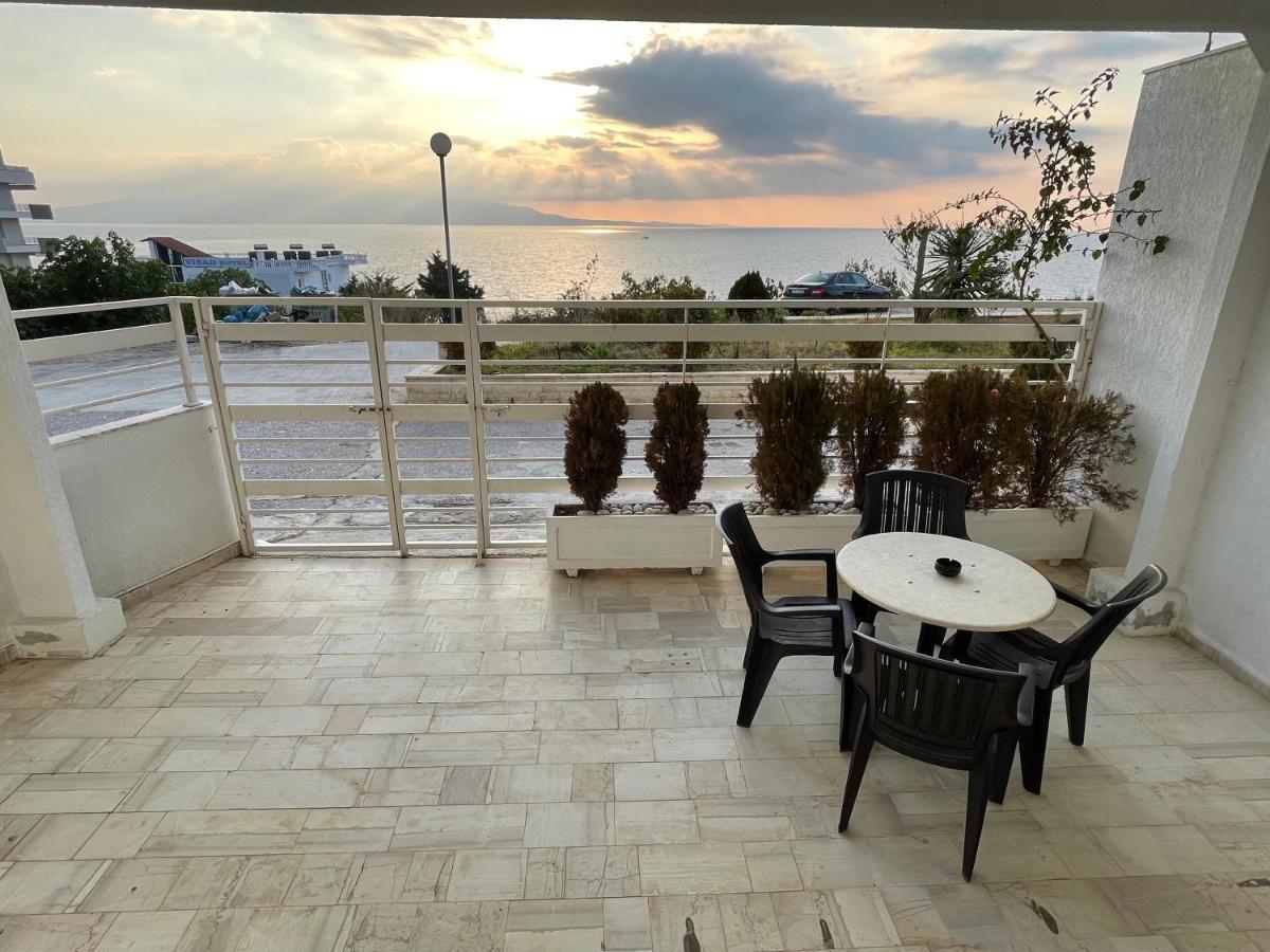 Wave Apartments Saranda Luaran gambar