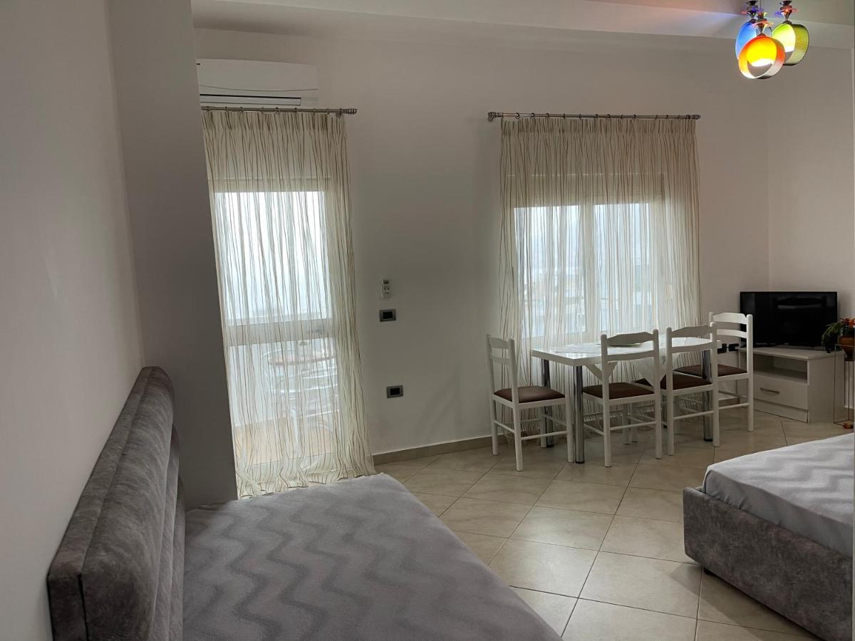 Wave Apartments Saranda Luaran gambar