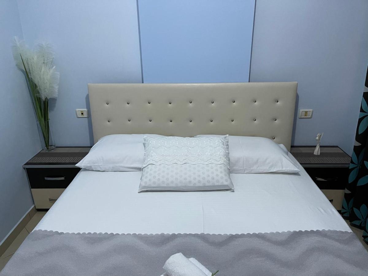 Wave Apartments Saranda Luaran gambar