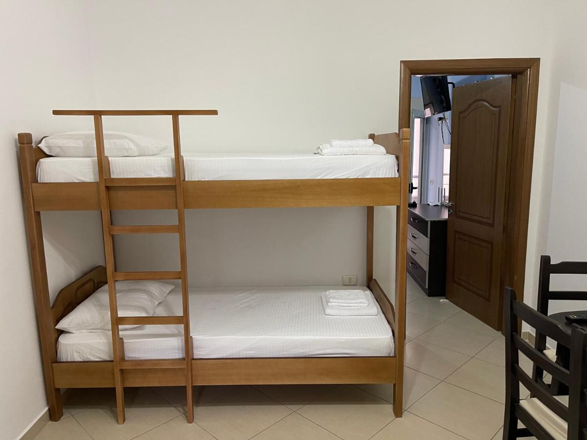 Wave Apartments Saranda Luaran gambar